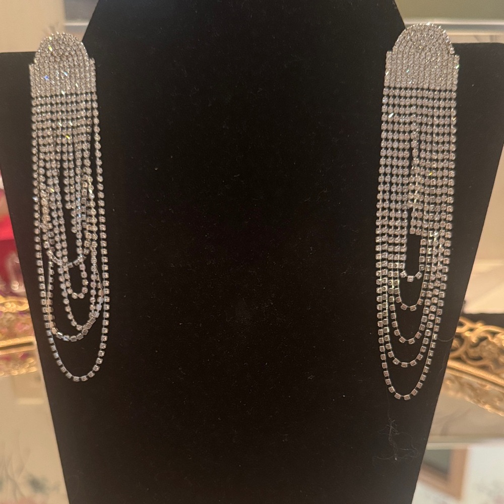 Glamorous Silver Rhinestone Dangle Earrings